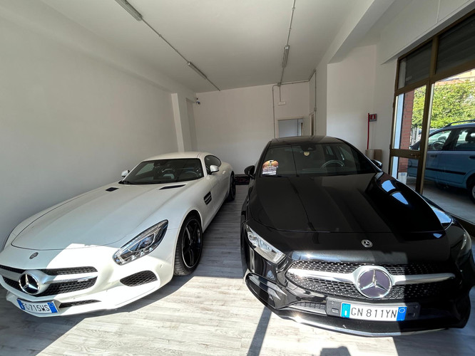 dealer showroom